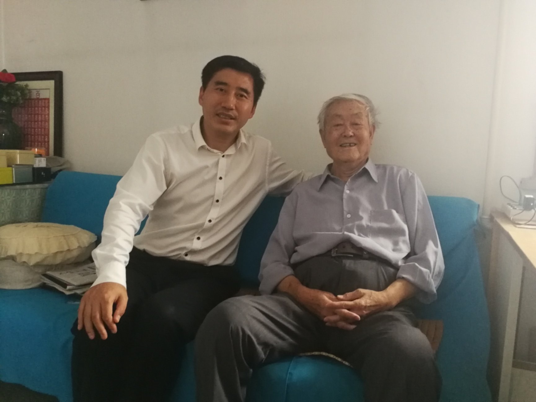 看望田崇鲁.jpg
