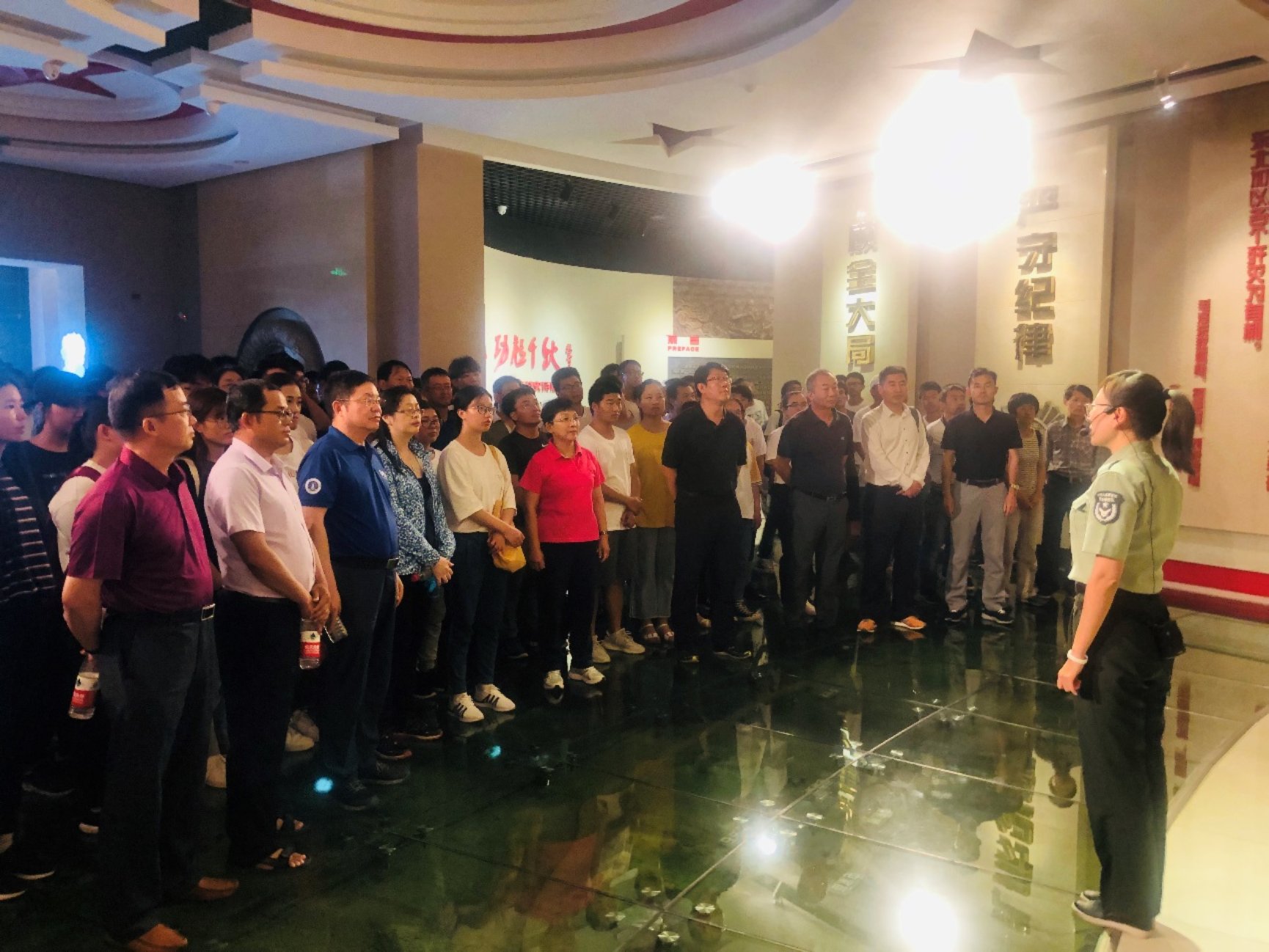 C:\Users\XCB\Desktop\山书记走访吉大实践基地\微信图片_2019071909304212.jpg